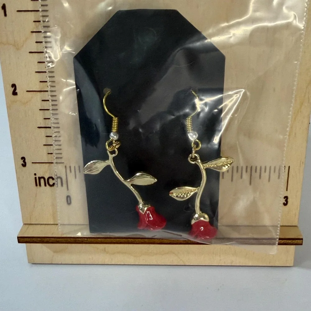 Red Rose Dangle Earrings -‎ Gold Floral Drop Earrings - Romantic Flower Earrings